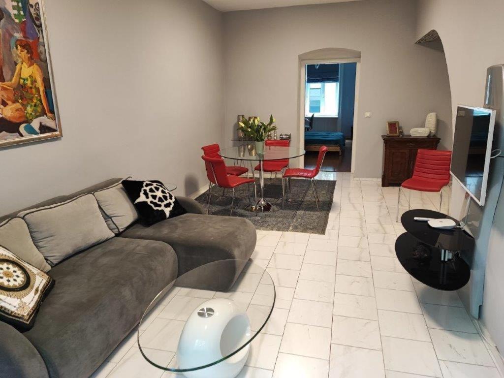 Central Vienna Apartment With Unique 40M2 City Garden & Self Check In Экстерьер фото