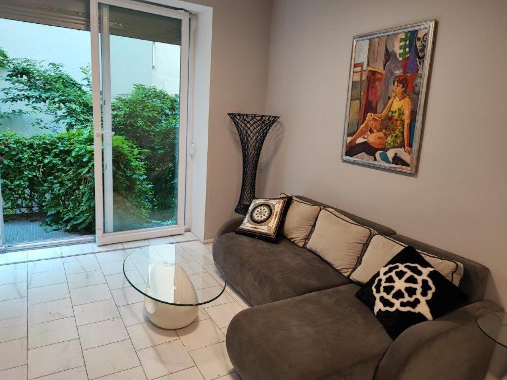 Central Vienna Apartment With Unique 40M2 City Garden & Self Check In Экстерьер фото
