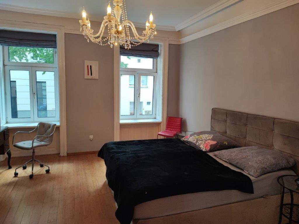 Central Vienna Apartment With Unique 40M2 City Garden & Self Check In Экстерьер фото