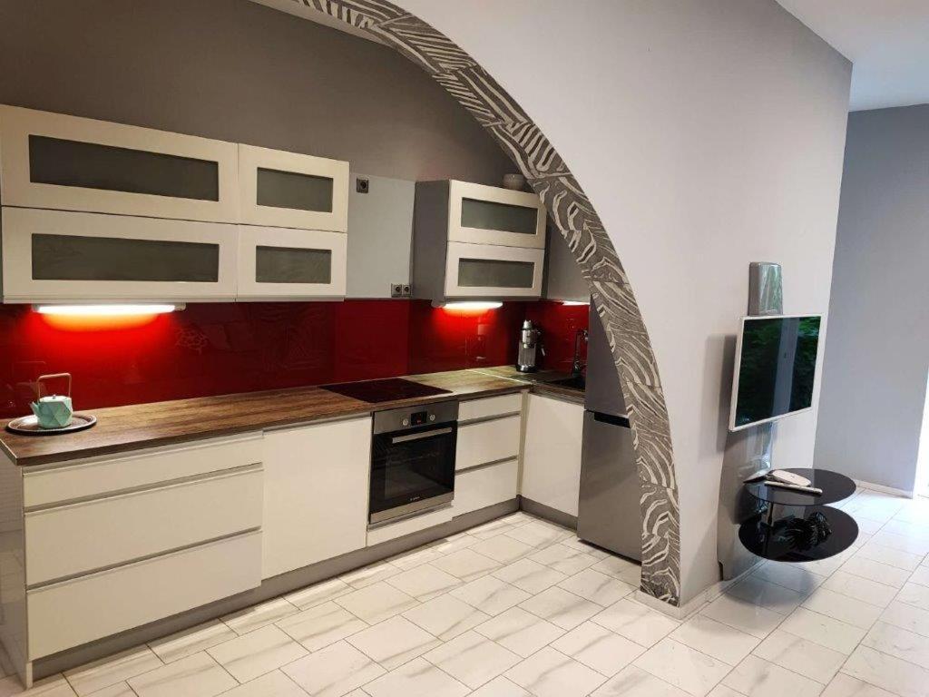 Central Vienna Apartment With Unique 40M2 City Garden & Self Check In Экстерьер фото